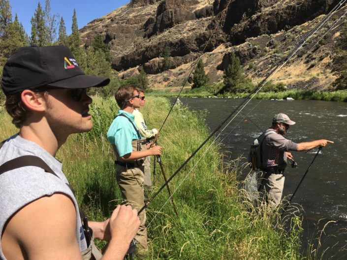 bend fly fishing guide on crooked river